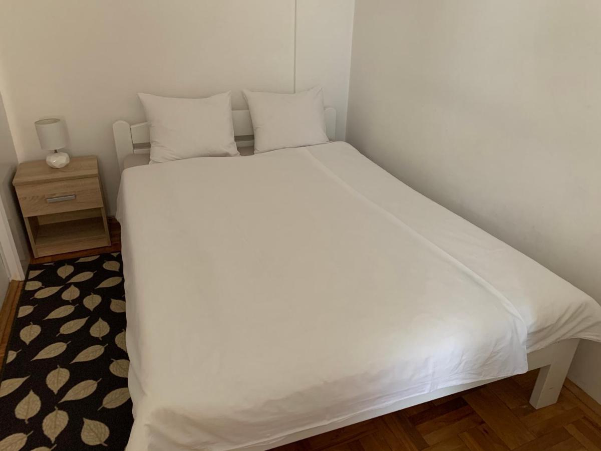Trident Apartments Ni Buitenkant foto