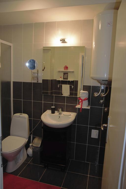 Trident Apartments Ni Buitenkant foto